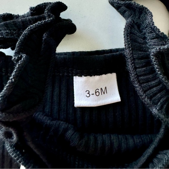 Little Girls Cheetah Print Bell Bottom Outfit Size 3-6 months - Picture 3 of 3